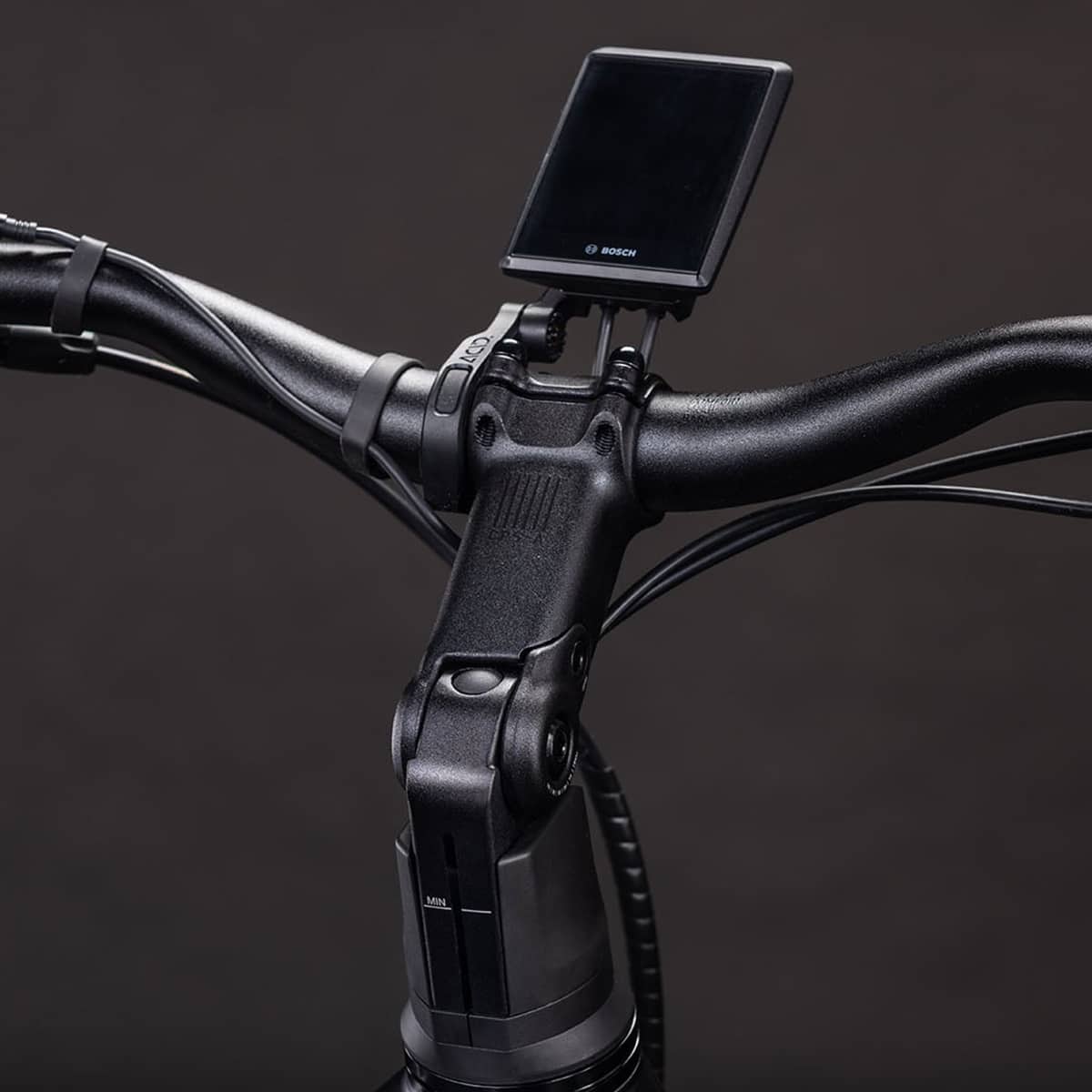 Cube Kathmandu Hybrid Pro 800 - Coal´N´Black – Image 6